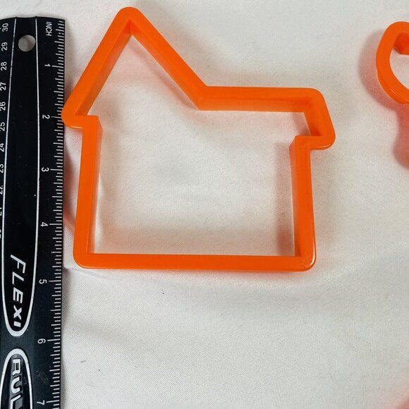 8 Halloween Cookie Push Through Cutters Orange House Witch Pumpkin Bat Vintage - Picture 2 of 7